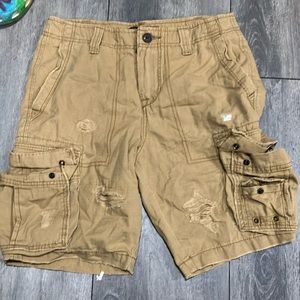 Khaki Aéropostale size 27 boys cargo ripped shorts